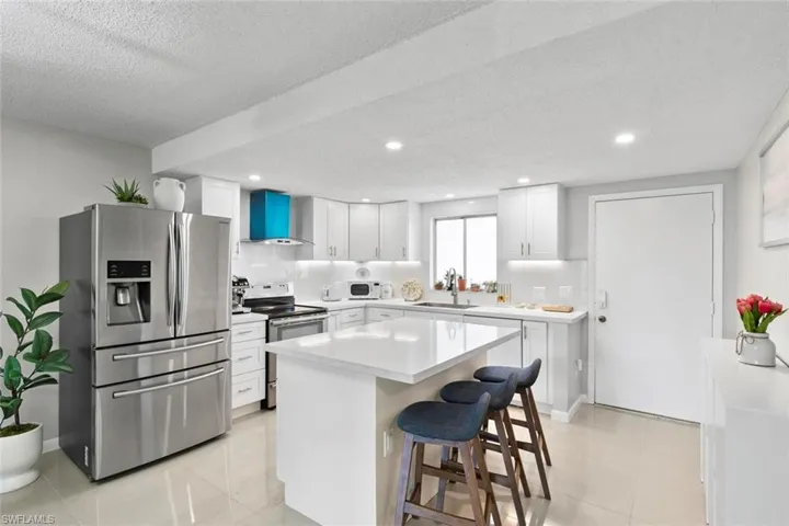 5651  Rattlesnake Hammock  RD, Naples, FL 34113
