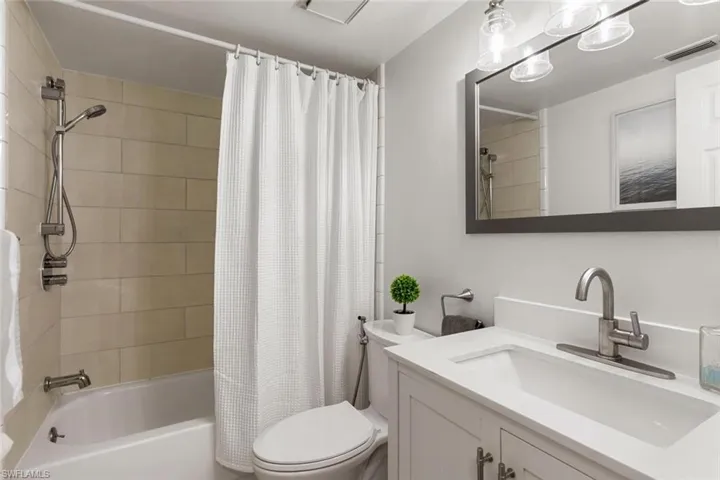 5651  Rattlesnake Hammock  RD, Naples, FL 34113