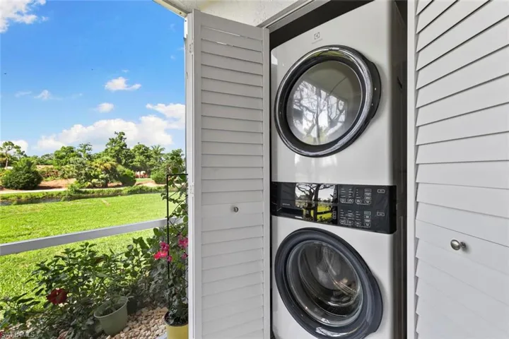 5651  Rattlesnake Hammock  RD, Naples, FL 34113