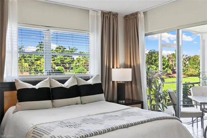 5651  Rattlesnake Hammock  RD, Naples, FL 34113