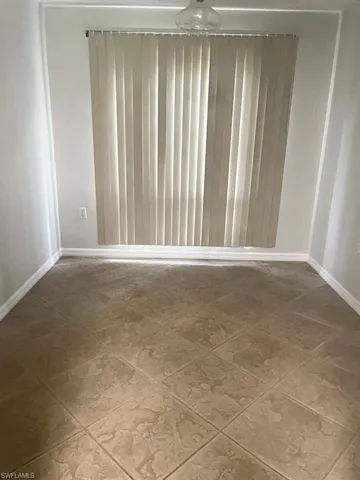 1220  Commonwealth  CIR, Naples, FL 34116