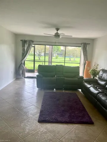 1220  Commonwealth  CIR, Naples, FL 34116