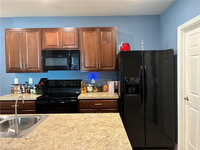 10733 Crossback Ln, Lehigh Acres, Florida 33936