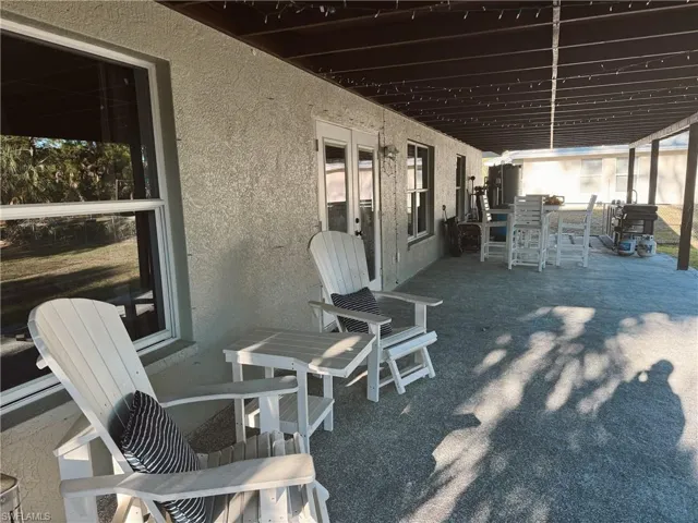 Huge entertaining patio.