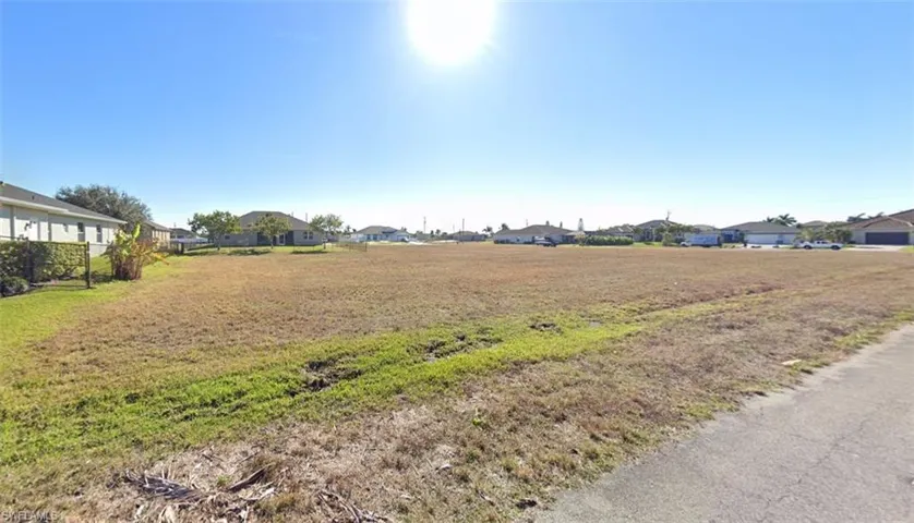 1427 NW 37th PL, CAPE CORAL FL 33993