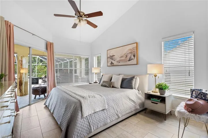 Large and bright master bedroom with direct access to the lanai