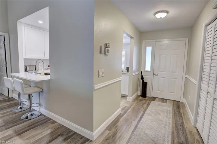 408  Courtside  DR, Naples, FL 34105