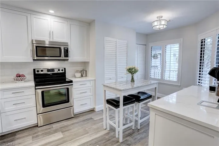 408  Courtside  DR, Naples, FL 34105