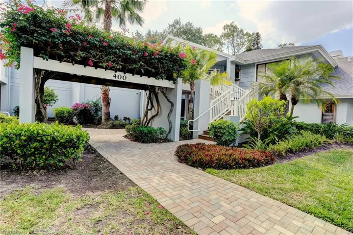 408  Courtside  DR, Naples, FL 34105