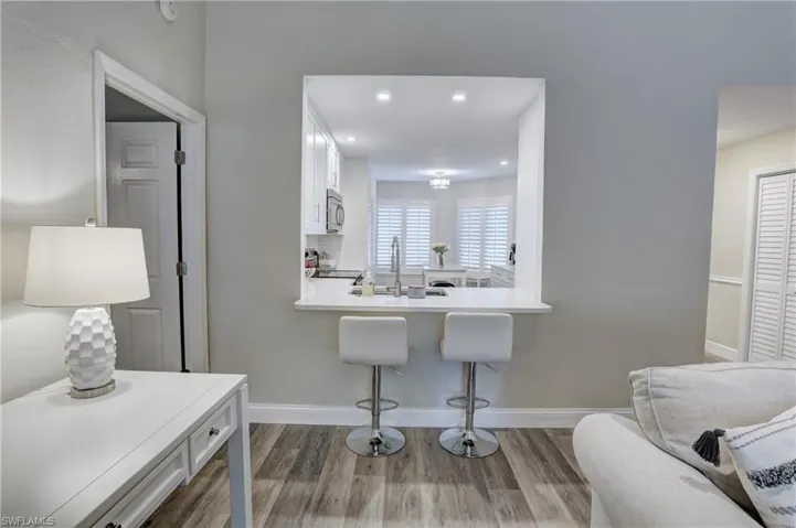 408  Courtside  DR, Naples, FL 34105