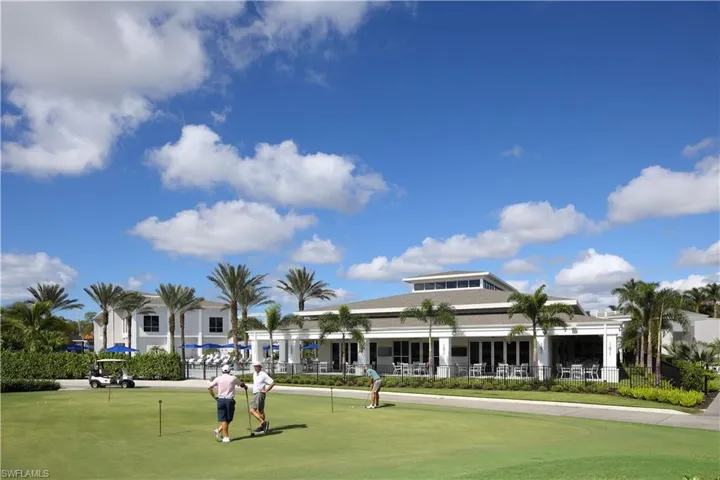 408  Courtside  DR, Naples, FL 34105