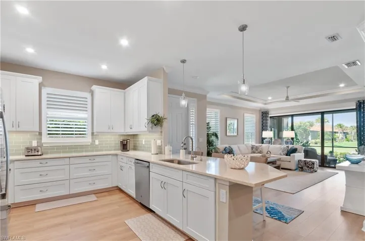 8033  Calle Canovas  CT, Naples, FL 34114