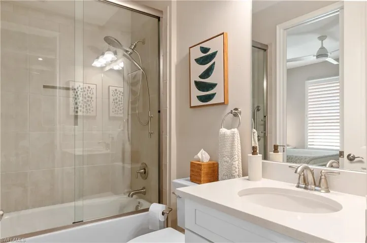 8033  Calle Canovas  CT, Naples, FL 34114