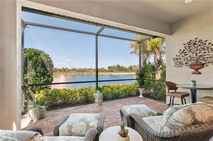 8033  Calle Canovas  CT, Naples, FL 34114