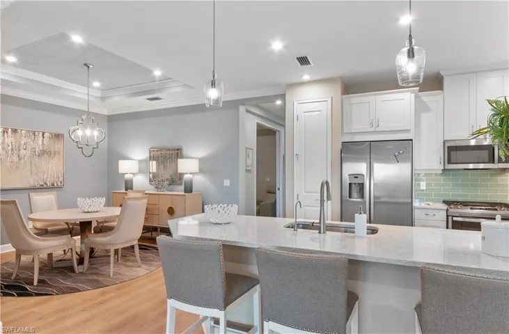 8033  Calle Canovas  CT, Naples, FL 34114