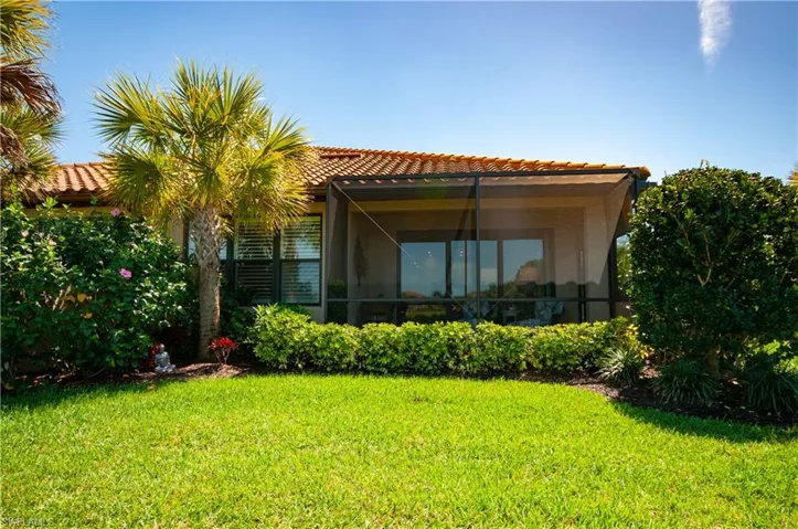 8033  Calle Canovas  CT, Naples, FL 34114