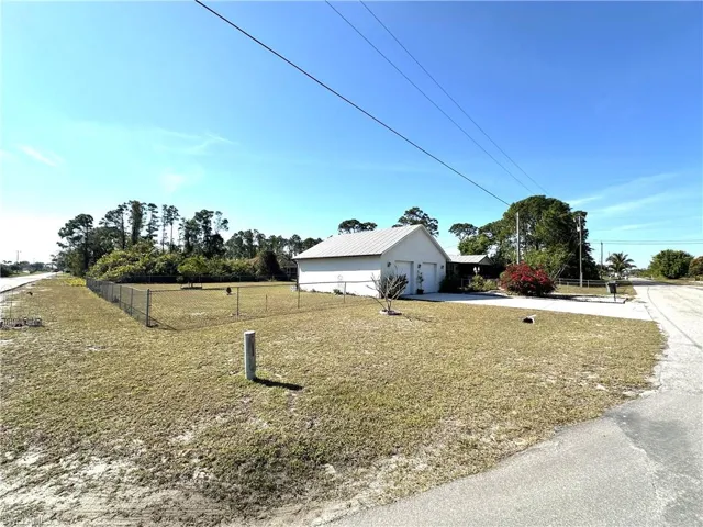 3711  1st SW ST, Lehigh Acres, FL 33976
