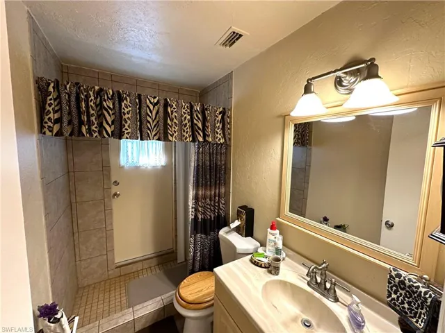 3711  1st SW ST, Lehigh Acres, FL 33976