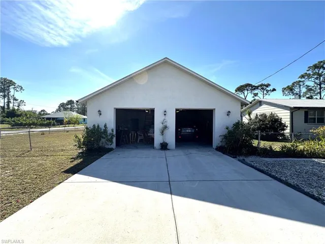 3711  1st SW ST, Lehigh Acres, FL 33976