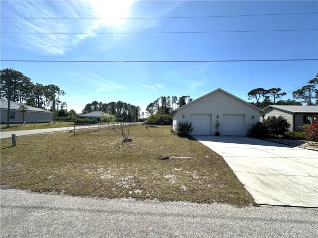3711  1st SW ST, Lehigh Acres, FL 33976