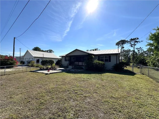 3711  1st SW ST, Lehigh Acres, FL 33976