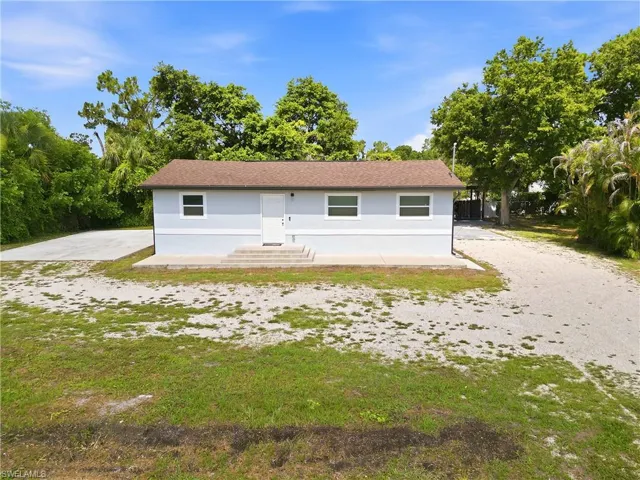 8338 Mcdaniel Dr, North Fort Myers, Florida 33917