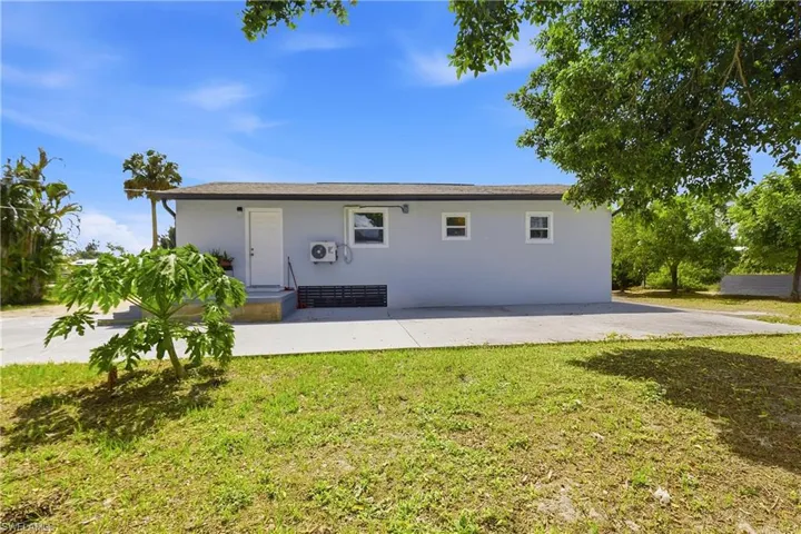 8338 Mcdaniel Dr, North Fort Myers, Florida 33917