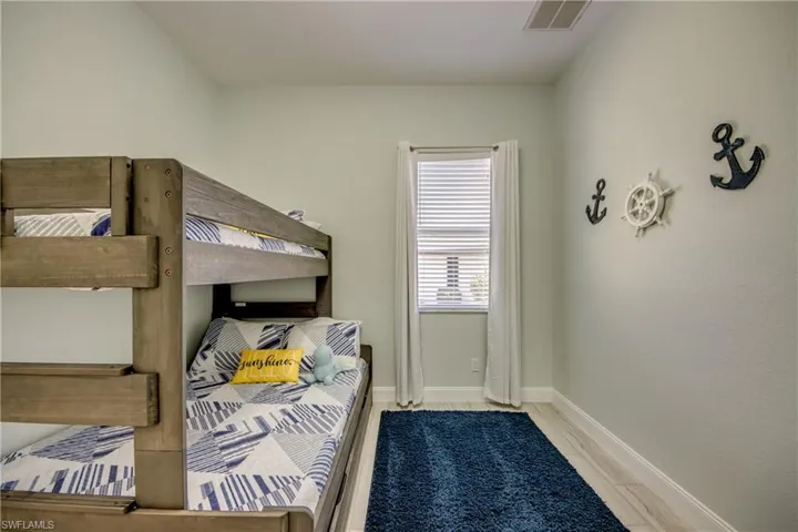 Bunk bed - Full on the bottom, twin on the top and a twin trundle