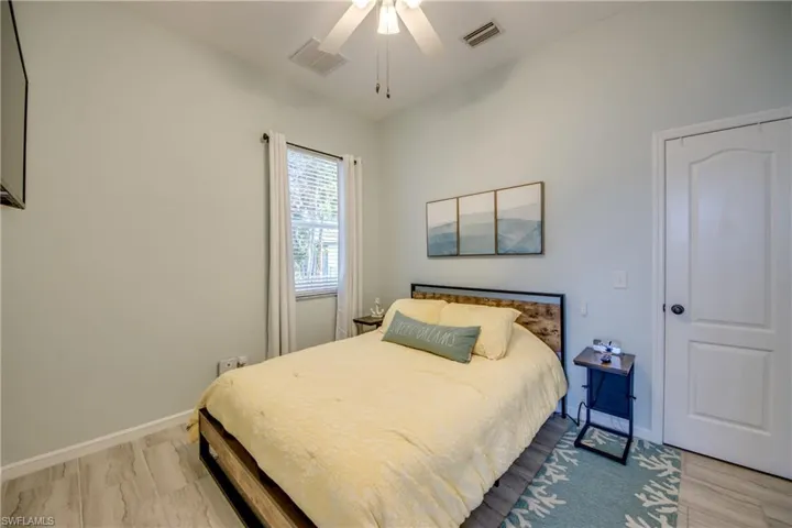 Bedroom near the pool - another view