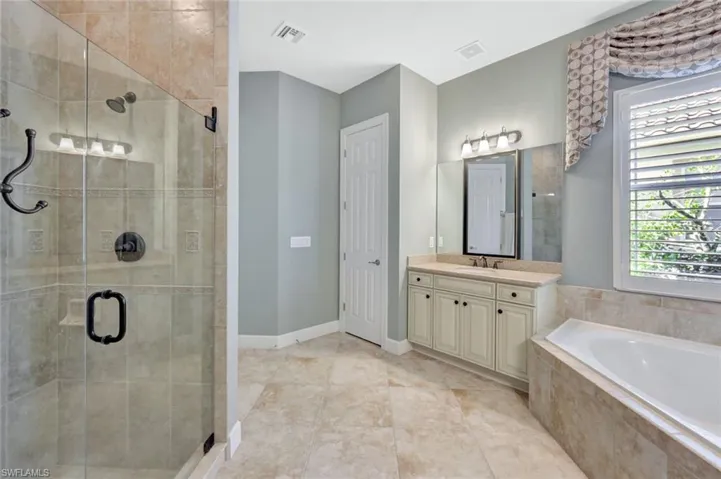 9714  Nickel Ridge  CIR, Naples, FL 34120