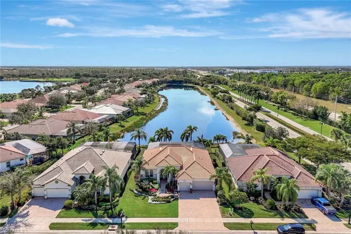 9714  Nickel Ridge  CIR, Naples, FL 34120
