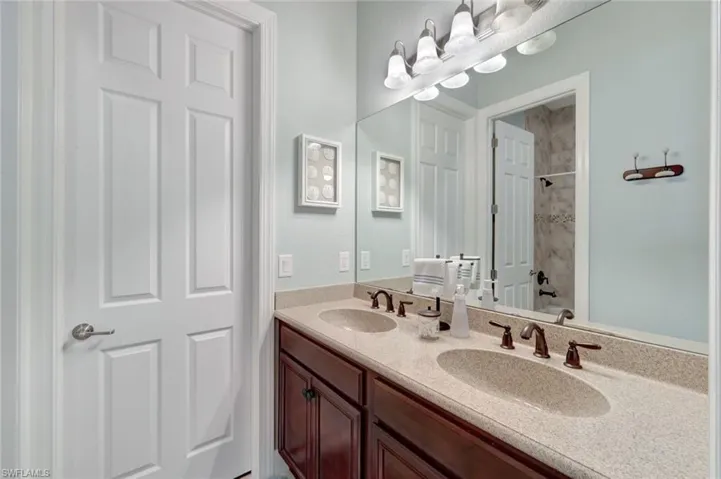 9714  Nickel Ridge  CIR, Naples, FL 34120