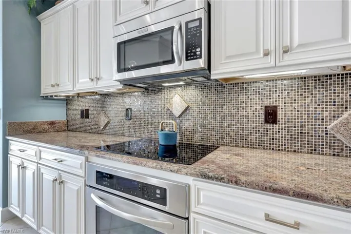 9714  Nickel Ridge  CIR, Naples, FL 34120