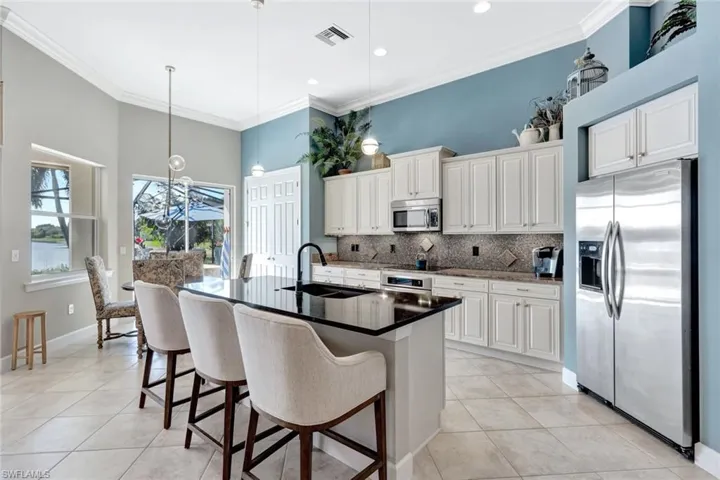 9714  Nickel Ridge  CIR, Naples, FL 34120