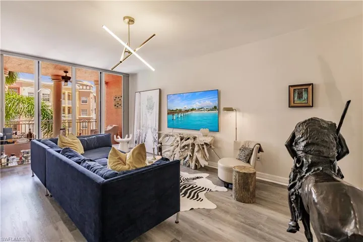 450  Bayfront  PL, Naples, FL 34102