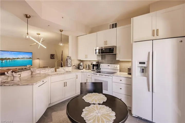 450  Bayfront  PL, Naples, FL 34102