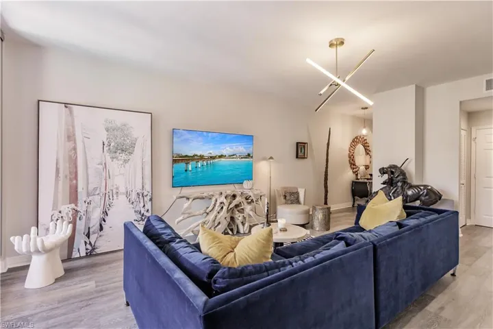 450  Bayfront  PL, Naples, FL 34102