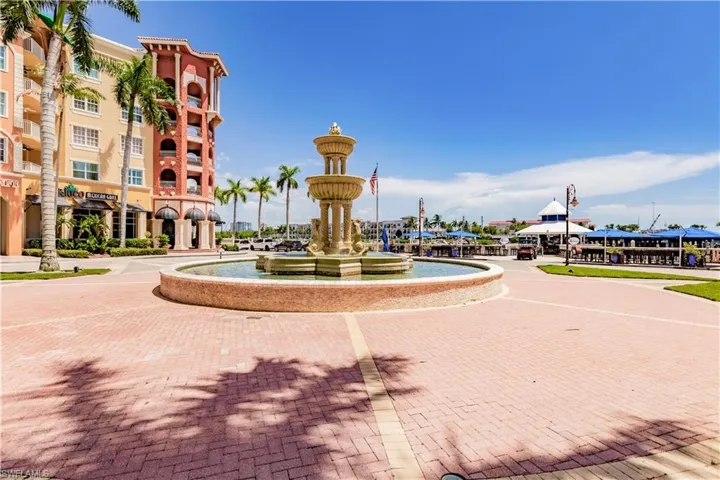 450  Bayfront  PL, Naples, FL 34102