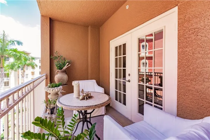 450  Bayfront  PL, Naples, FL 34102