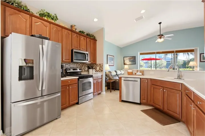 2621 Brightside Ct, Cape Coral, Florida 33991