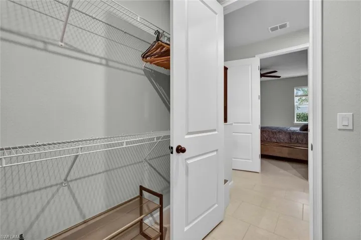 10371 Bonavie Cove Dr, Fort Myers, Florida 33966