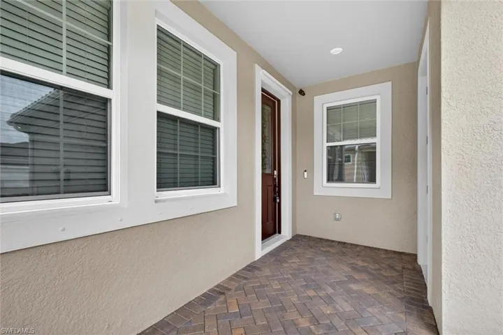 10371 Bonavie Cove Dr, Fort Myers, Florida 33966