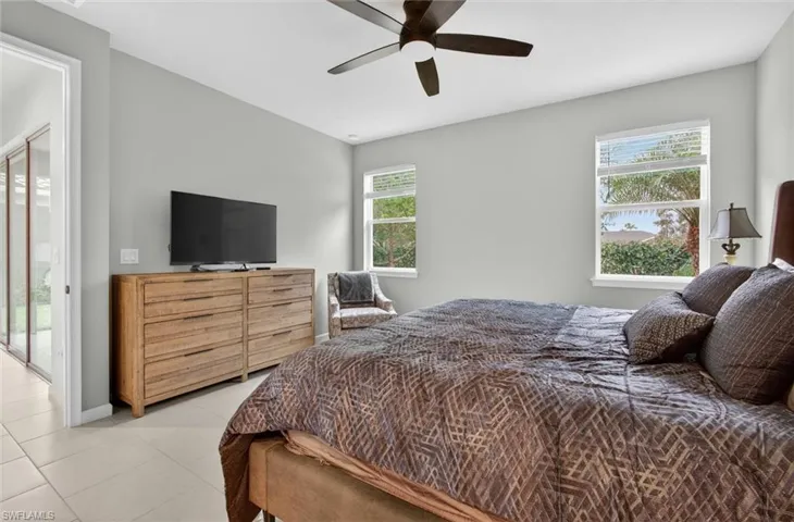 10371 Bonavie Cove Dr, Fort Myers, Florida 33966