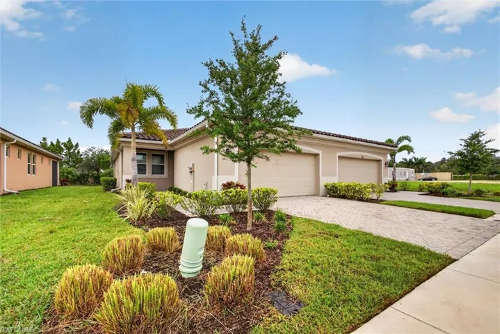 10371 Bonavie Cove Dr, Fort Myers, Florida 33966