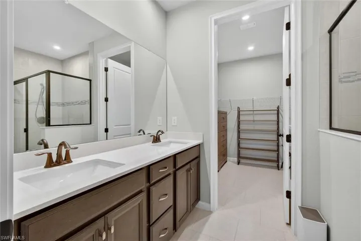 10371 Bonavie Cove Dr, Fort Myers, Florida 33966