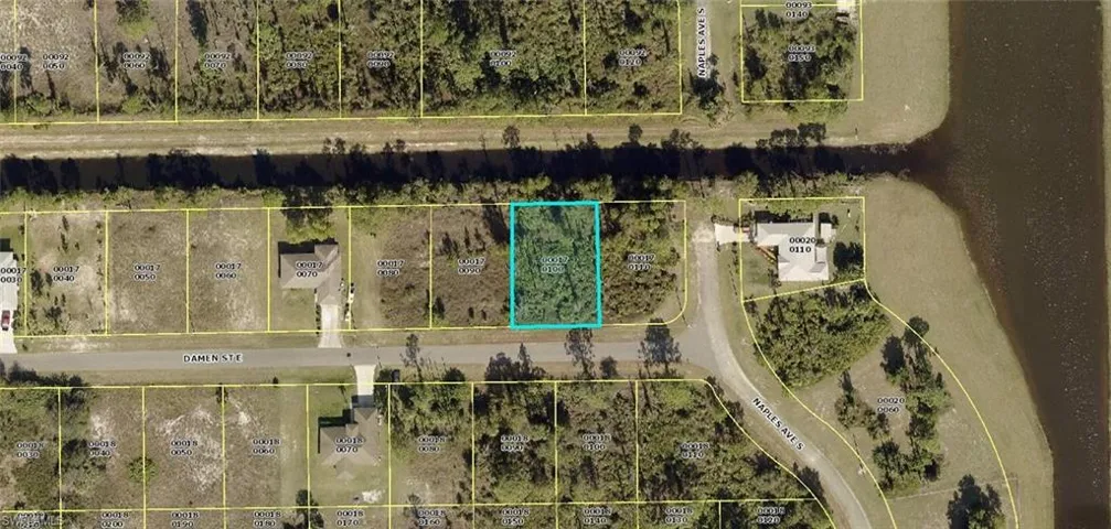 1249 Damen St E, Lehigh Acres, Florida 33974
