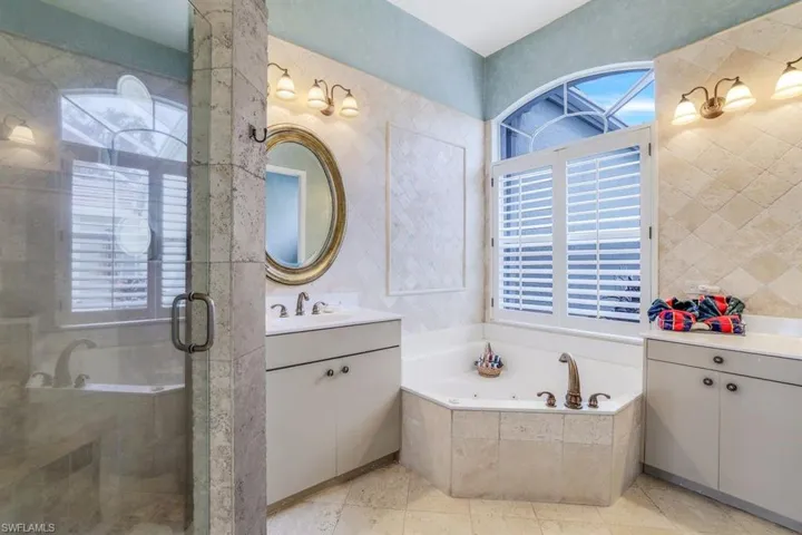 25410  Alicante  DR, Bonita Springs, FL 34134
