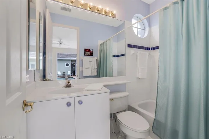 En Suite Bathroom in Cabana
