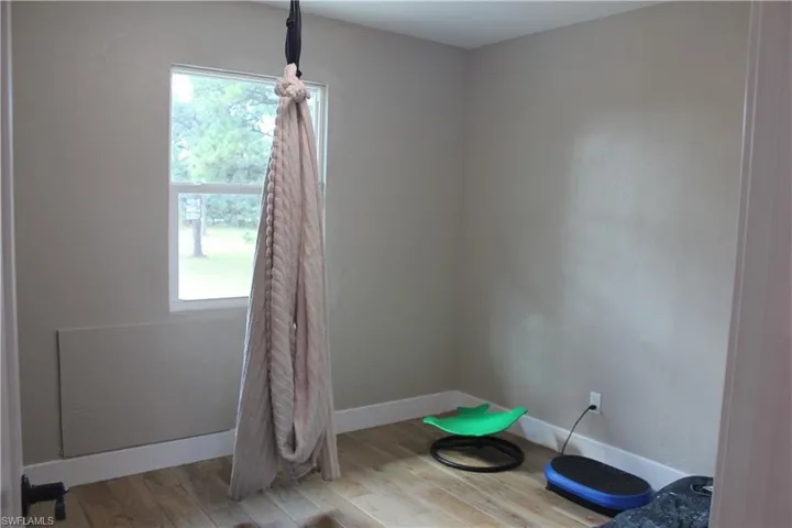 Upstairs bedroom 2