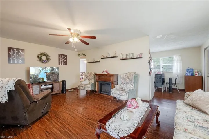 455  Santa Cruz  ST, North Fort Myers, FL 33903